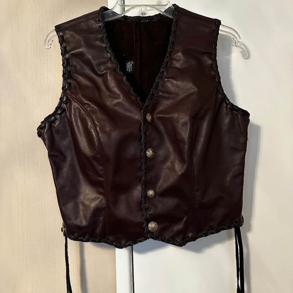 Handmade Kelly’s Leatherworks Leather Vest w Silver Buffalo Buttons Womens Med